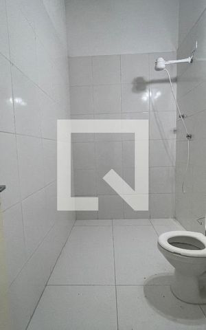 Casa à venda com 700m², 8 quartos e 2 vagas Casa à venda com 700m², 8 quartos e 2 vagasBanheiro de Serviço