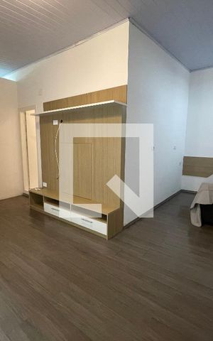 Casa à venda com 700m², 8 quartos e 2 vagas Casa à venda com 700m², 8 quartos e 2 vagasQuarto 3