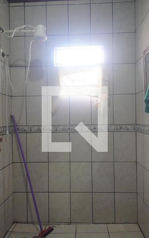 Casa à venda com 140m², 3 quartos e 2 vagas Casa à venda com 140m², 3 quartos e 2 vagasBanheiro