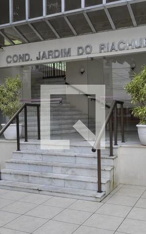 Apartamento à venda com 75m², 2 quartos e 1 vagaFachada