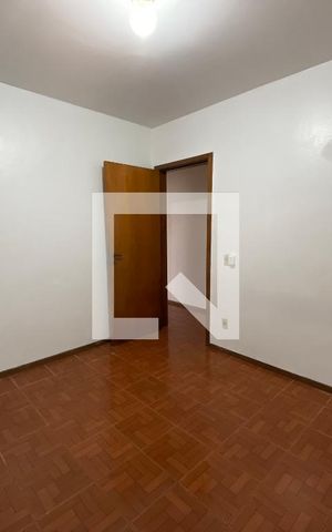 Casa para alugar com 350m², 3 quartos e 6 vagas Casa para alugar com 350m², 3 quartos e 6 vagasQuarto 2
