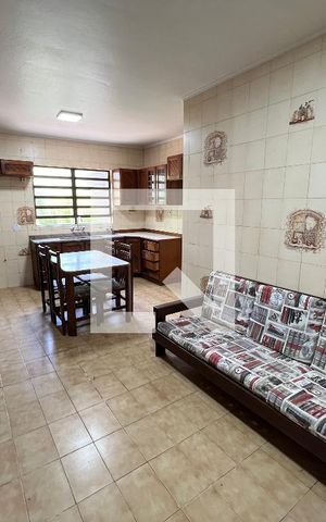 Casa para alugar com 350m², 3 quartos e 6 vagas Casa para alugar com 350m², 3 quartos e 6 vagasCozinha