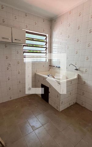 Casa para alugar com 350m², 3 quartos e 6 vagas Casa para alugar com 350m², 3 quartos e 6 vagasÁrea de Serviço