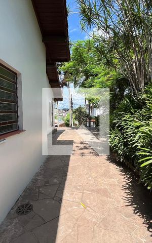 Casa para alugar com 350m², 3 quartos e 6 vagas Casa para alugar com 350m², 3 quartos e 6 vagasÁrea comum