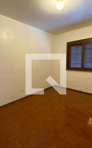 Casa para alugar com 350m², 3 quartos e 6 vagas Casa para alugar com 350m², 3 quartos e 6 vagasQuarto 1