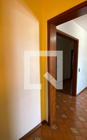 Casa para alugar com 350m², 3 quartos e 6 vagas Casa para alugar com 350m², 3 quartos e 6 vagasHall de entrada