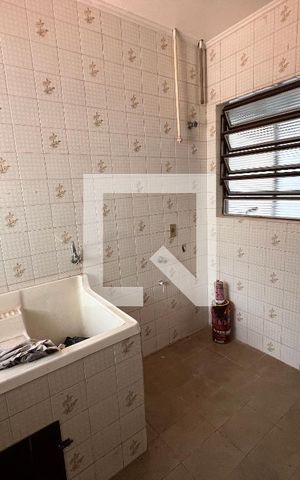 Casa para alugar com 350m², 3 quartos e 6 vagas Casa para alugar com 350m², 3 quartos e 6 vagasÁrea de Serviço