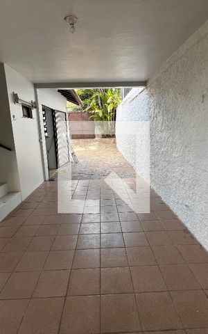 Casa para alugar com 350m², 3 quartos e 6 vagas Casa para alugar com 350m², 3 quartos e 6 vagasGaragem 1