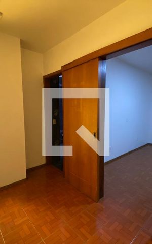 Casa para alugar com 350m², 3 quartos e 6 vagas Casa para alugar com 350m², 3 quartos e 6 vagasCloset da suíte