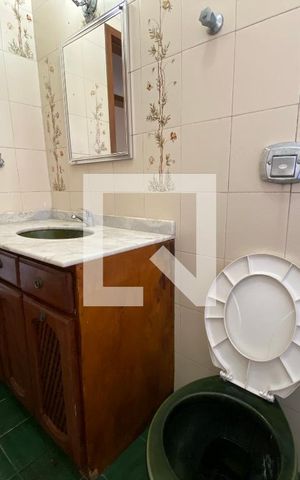 Casa para alugar com 350m², 3 quartos e 6 vagas Casa para alugar com 350m², 3 quartos e 6 vagasBanheiro 2