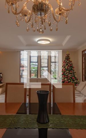 Casa à venda com 280m², 4 quartos e 3 vagas Casa à venda com 280m², 4 quartos e 3 vagasSala 1