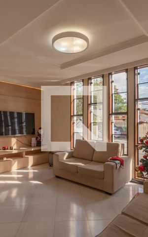 Casa à venda com 280m², 4 quartos e 3 vagas Casa à venda com 280m², 4 quartos e 3 vagasSala 1