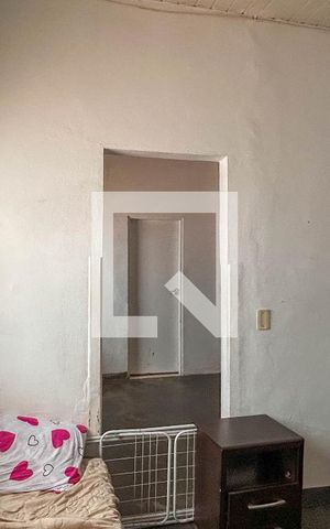 Casa à venda com 180m², 4 quartos e 2 vagas Casa à venda com 180m², 4 quartos e 2 vagasCasa 2- Sala