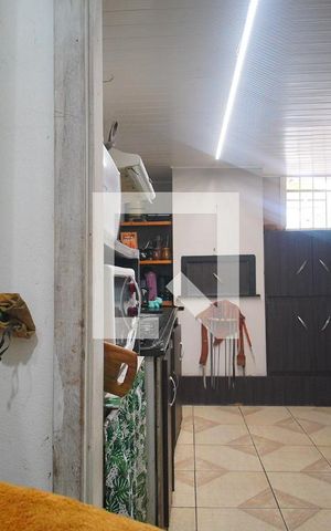 Casa à venda com 286m², 4 quartos e 2 vagas Casa à venda com 286m², 4 quartos e 2 vagasÁrea de Serviço