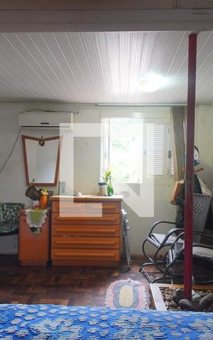 Casa à venda com 286m², 4 quartos e 2 vagas Casa à venda com 286m², 4 quartos e 2 vagassuite