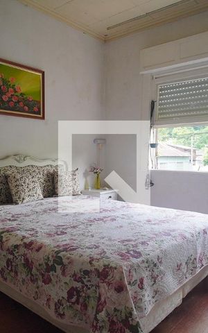 Casa à venda com 286m², 4 quartos e 2 vagas Casa à venda com 286m², 4 quartos e 2 vagasQuarto 1