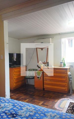 Casa à venda com 286m², 4 quartos e 2 vagas Casa à venda com 286m², 4 quartos e 2 vagassuite