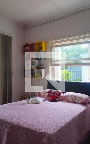 Casa à venda com 286m², 4 quartos e 2 vagas Casa à venda com 286m², 4 quartos e 2 vagasQuarto 2