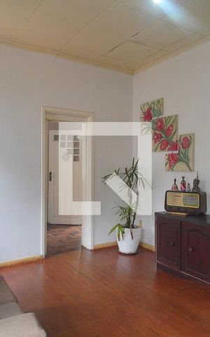 Casa à venda com 286m², 4 quartos e 2 vagas Casa à venda com 286m², 4 quartos e 2 vagassala