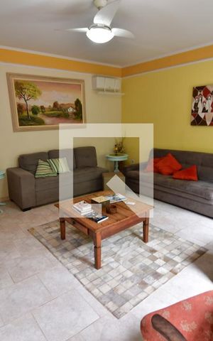 Casa à venda com 360m², 7 quartos e 4 vagasEdicula