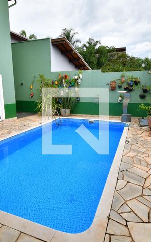 Casa à venda com 360m², 7 quartos e 4 vagasÁrea Externa