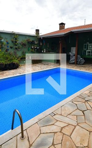 Casa à venda com 360m², 7 quartos e 4 vagasÁrea Externa