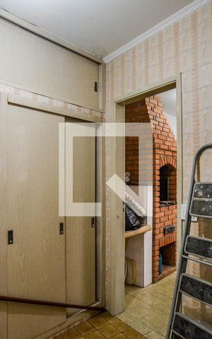 Casa para alugar com 338m², 4 quartos e 6 vagas Casa para alugar com 338m², 4 quartos e 6 vagasÁrea de Serviço
