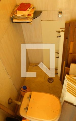 Casa à venda com 166m², 3 quartos e 4 vagasBanheiro de Serviço