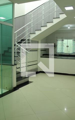 Casa à venda com 166m², 3 quartos e 4 vagasSala