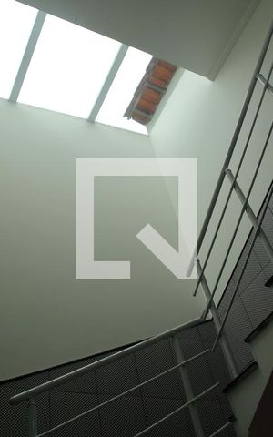 Casa à venda com 166m², 3 quartos e 4 vagasEscada ( acesso)
