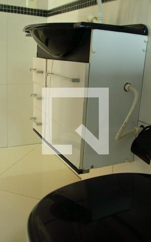 Casa à venda com 166m², 3 quartos e 4 vagasBanheiro Suíte 1
