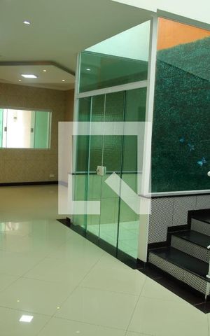 Casa à venda com 166m², 3 quartos e 4 vagasSala