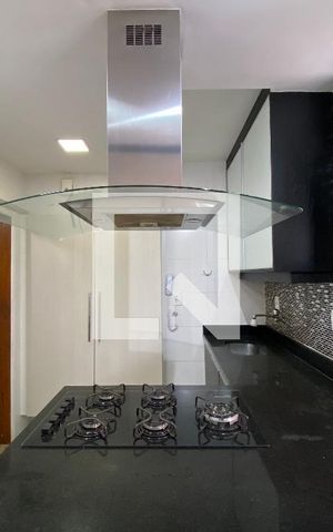 Apartamento à venda com 105m², 3 quartos e 2 vagasCozinha