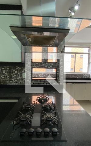 Apartamento à venda com 105m², 3 quartos e 2 vagasCozinha
