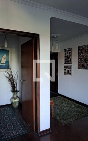 Casa à venda com 315m², 3 quartos e 2 vagas Casa à venda com 315m², 3 quartos e 2 vagasCorredor