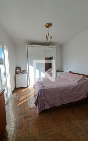 Casa à venda com 315m², 3 quartos e 2 vagas Casa à venda com 315m², 3 quartos e 2 vagasQuarto