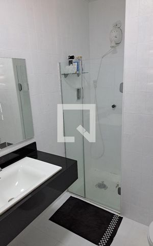 Casa à venda com 315m², 3 quartos e 2 vagas Casa à venda com 315m², 3 quartos e 2 vagasBanheiro