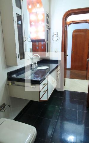 Apartamento à venda com 544m², 4 quartos e 5 vagas Apartamento à venda com 544m², 4 quartos e 5 vagasBanheiro Quarto 3