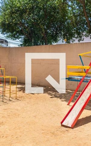 Apartamento à venda com 205m², 3 quartos e 1 vaga Apartamento à venda com 205m², 3 quartos e 1 vagaÁrea Comum - Playground