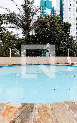 Apartamento à venda com 205m², 3 quartos e 1 vaga Apartamento à venda com 205m², 3 quartos e 1 vagaÁrea comum - Piscina
