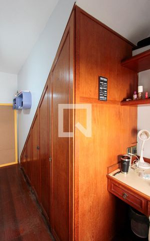 Apartamento à venda com 336m², 4 quartos e 5 vagas Apartamento à venda com 336m², 4 quartos e 5 vagasQuarto 1