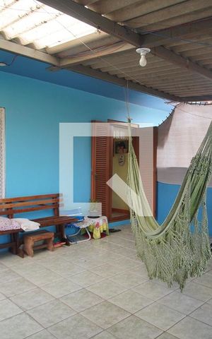 Casa à venda com 187m², 3 quartos e 2 vagas Casa à venda com 187m², 3 quartos e 2 vagasvaranda