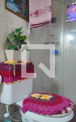 Casa à venda com 187m², 3 quartos e 2 vagas Casa à venda com 187m², 3 quartos e 2 vagasBanheiro 2