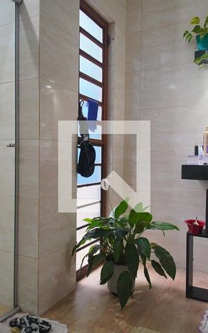 Casa à venda com 187m², 3 quartos e 2 vagas Casa à venda com 187m², 3 quartos e 2 vagasBanheiro