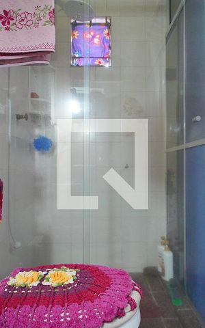 Casa à venda com 187m², 3 quartos e 2 vagas Casa à venda com 187m², 3 quartos e 2 vagasBanheiro 2