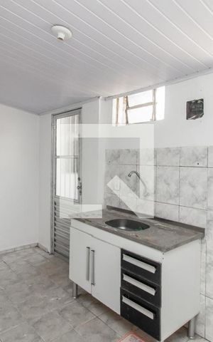 Casa para alugar com 50m², 1 quarto e sem vaga Casa para alugar com 50m², 1 quarto e sem vagaCozinha