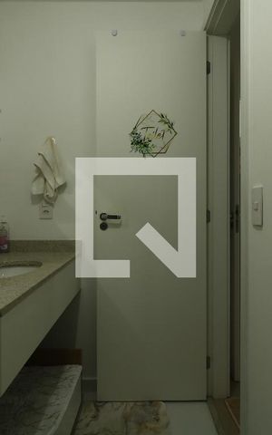 Apartamento à venda com 68m², 2 quartos e 2 vagasBanheiro da Suíte