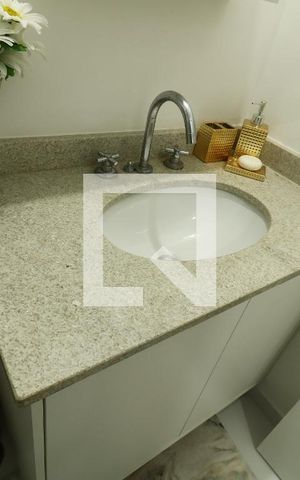 Apartamento à venda com 68m², 2 quartos e 2 vagasBanheiro Social - Pia