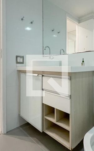Apartamento à venda com 65m², 3 quartos e 1 vaga Apartamento à venda com 65m², 3 quartos e 1 vagaBanheiro Social