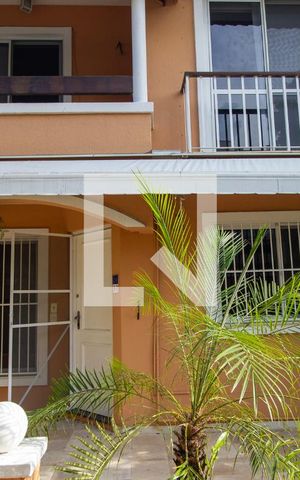 Casa de condomínio para alugar com 167m², 4 quartos e 1 vaga Casa de condomínio para alugar com 167m², 4 quartos e 1 vagaFachada da Casa